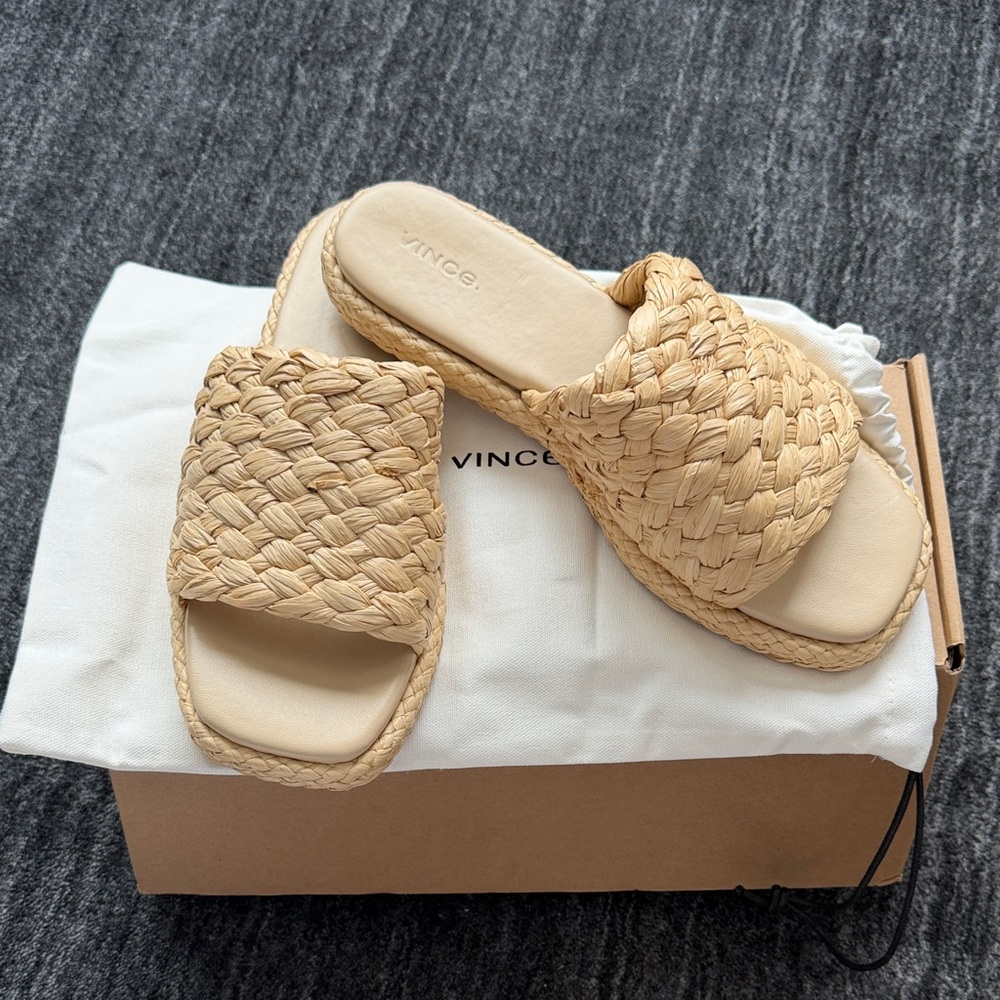 Vince Women's Beige Woven raffia Slide Sandals